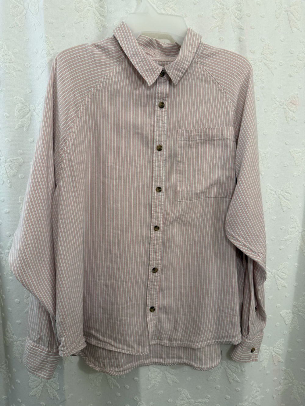 SO Light Pink and White Striped Casual Button-Down. Women’s shirt. Shirt size L